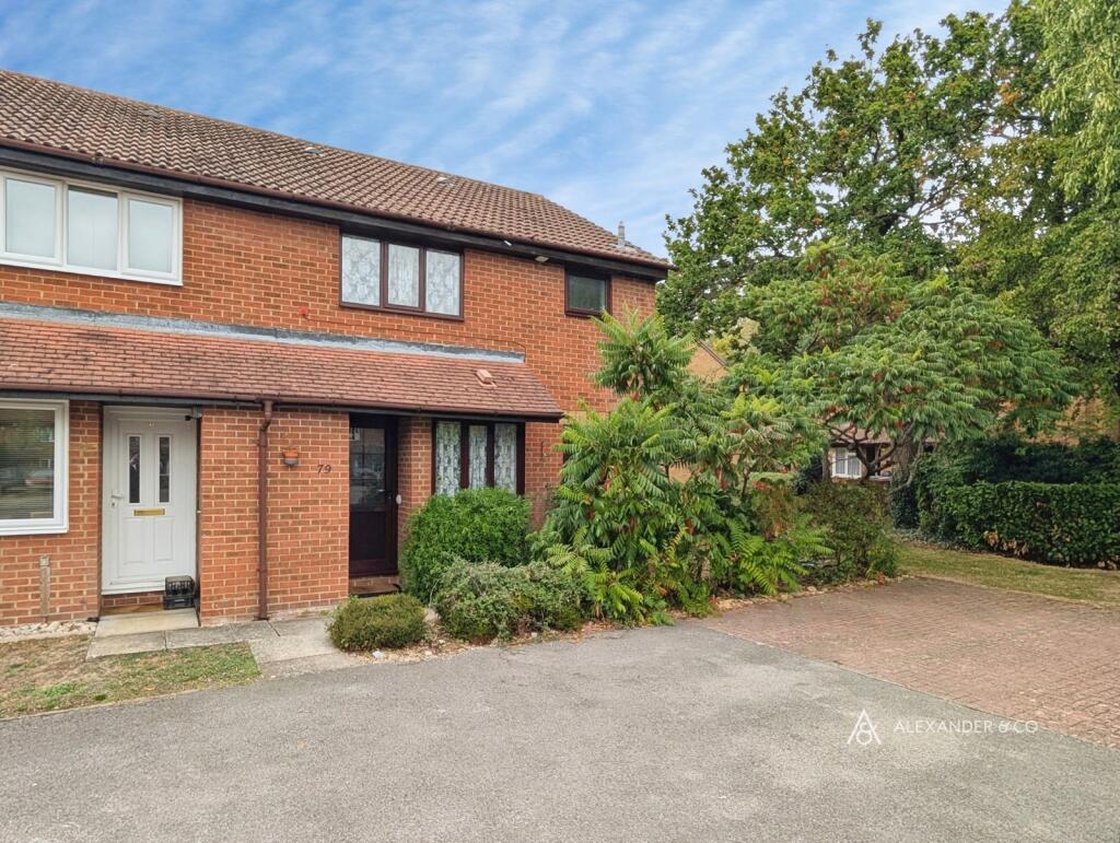 Main image of property: Moor Pond Close, Bicester, OX26
