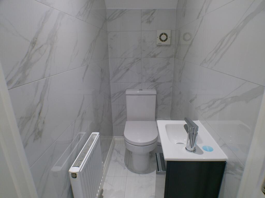 House in Aldershot, Cargate - More