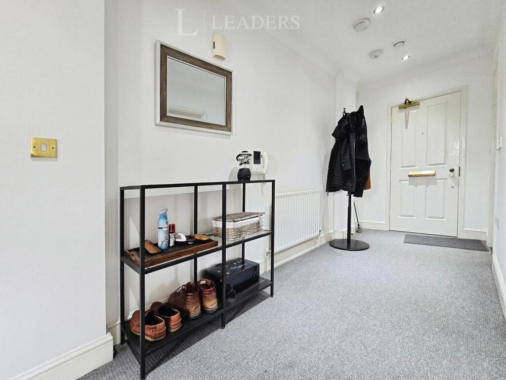 Apartment in Portsmouth - View 4