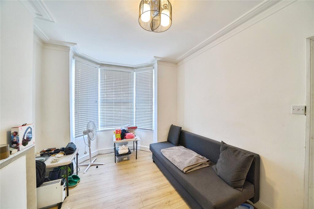Strode Road, London, E7 photo 3
