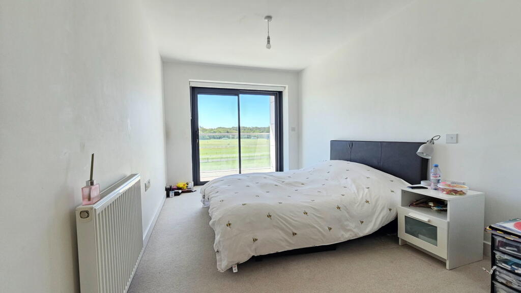 Apartment in Newbury, Greenham - View 6