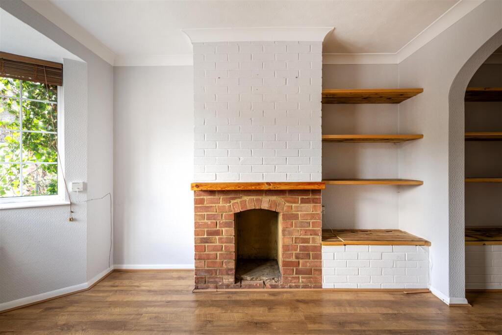 House in Hemel Hempstead, High Wycombe Community Board - View 3