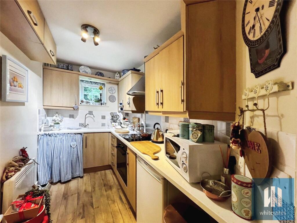 Apartment in Calderdale, West Yorkshire - More