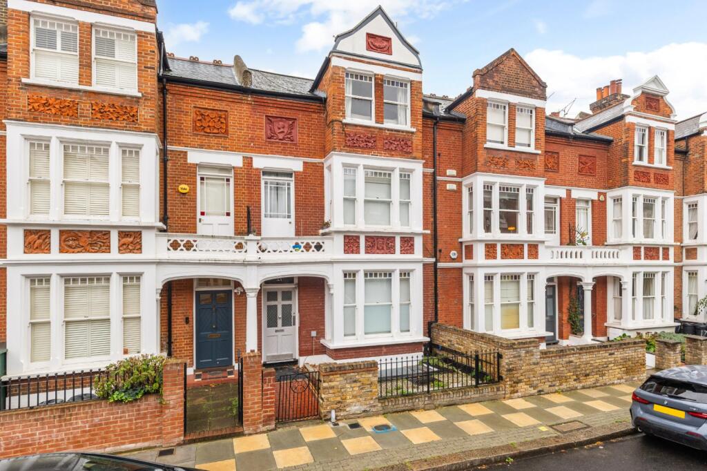 1-bed flat on Carmalt Gardens, Putney, London, SW15, £435,000