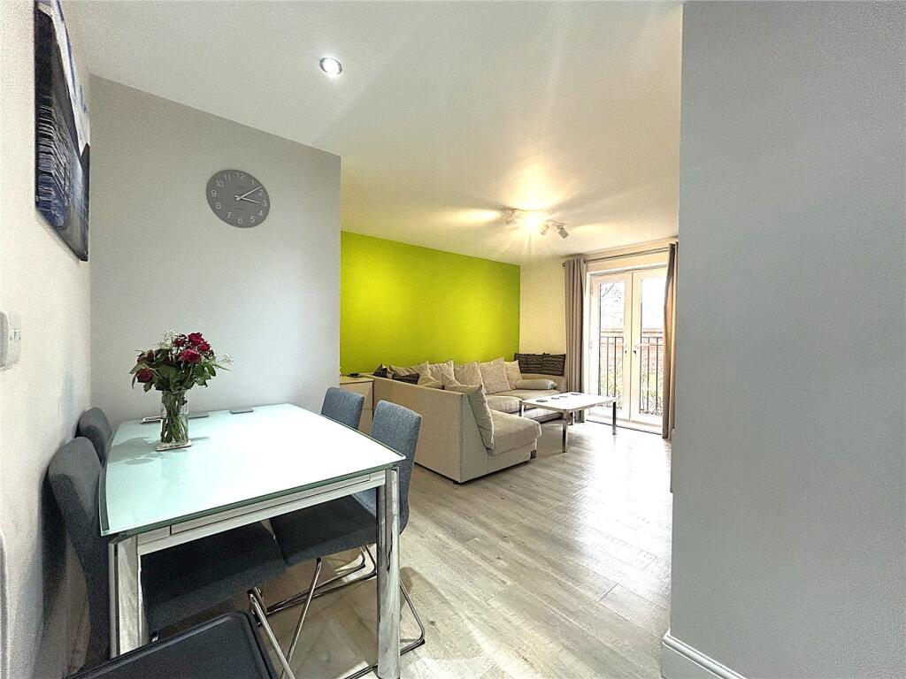 Apartment in Watford - View 4