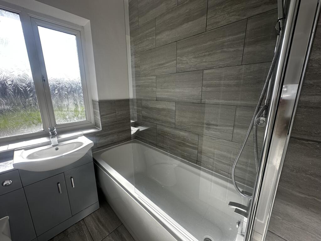 House in Doncaster - View 4