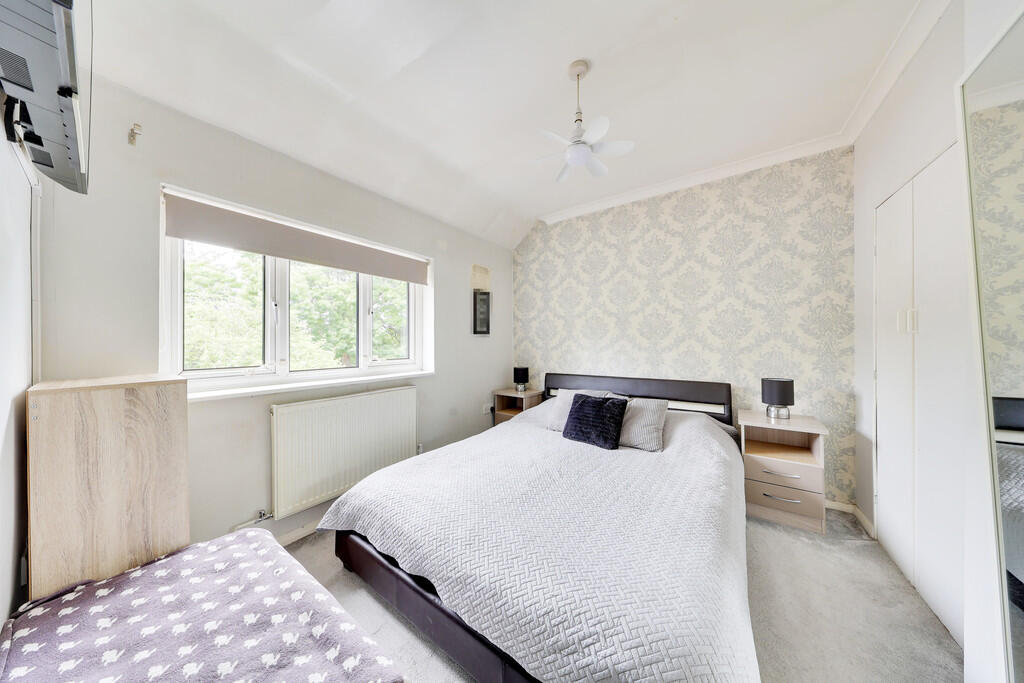 House in Orpington, St Paul's Cray - More