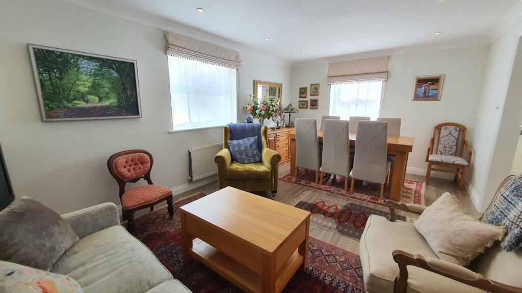 Paulls Close, Martock, TA12 photo 2