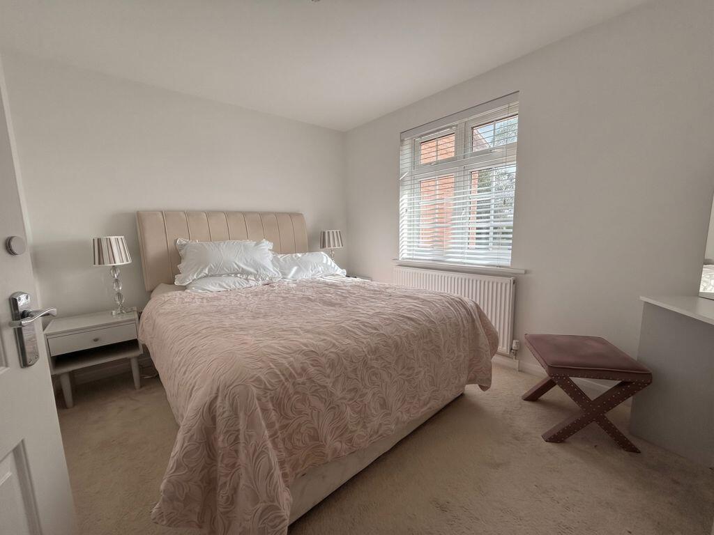 House in London - View 5