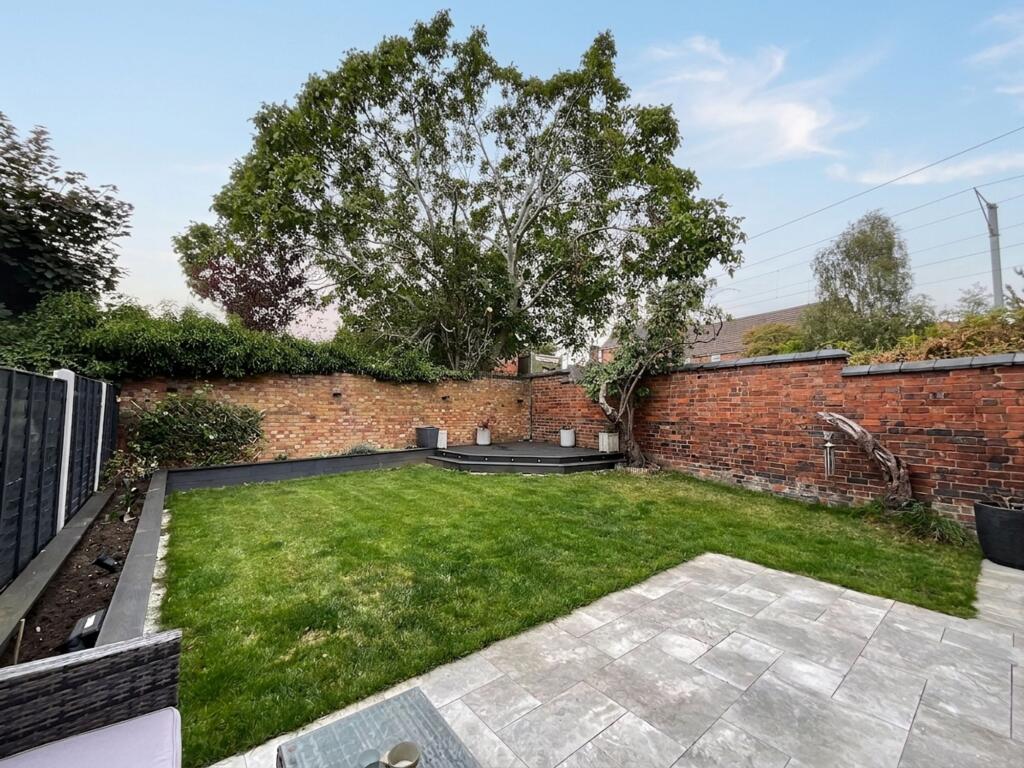 House in Stoke-on-Trent - View 4