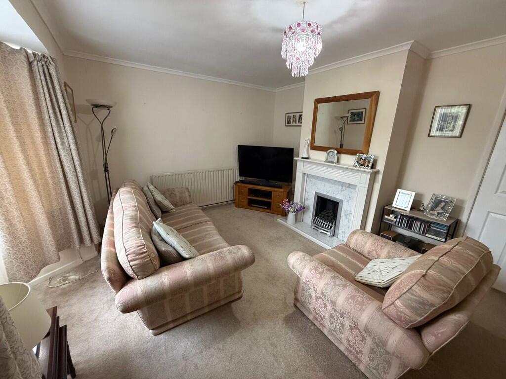 5 Sunnybank Road, Mixenden, Halifax, HX2 8RX photo 2