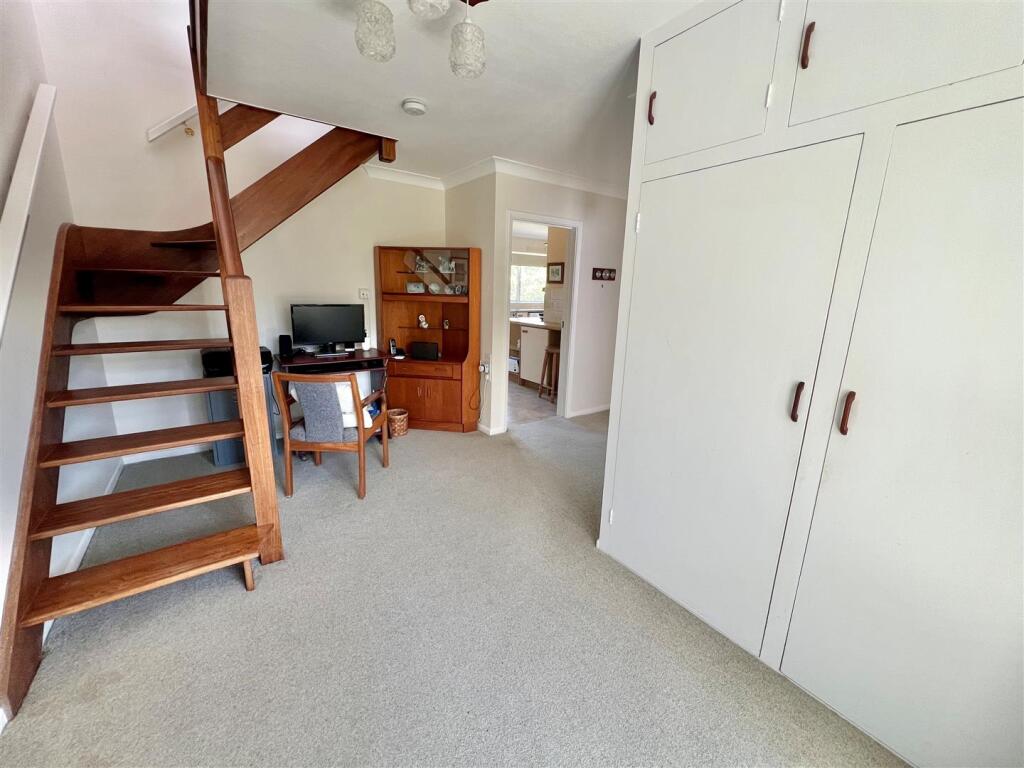 House in Totland, Colwell Bay - View 2