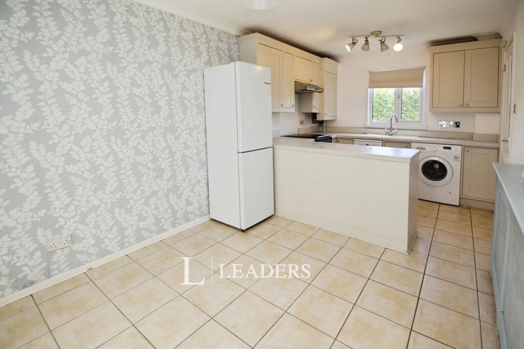 Runford Court, Shenley Lodge, Milton Keynes photo 4