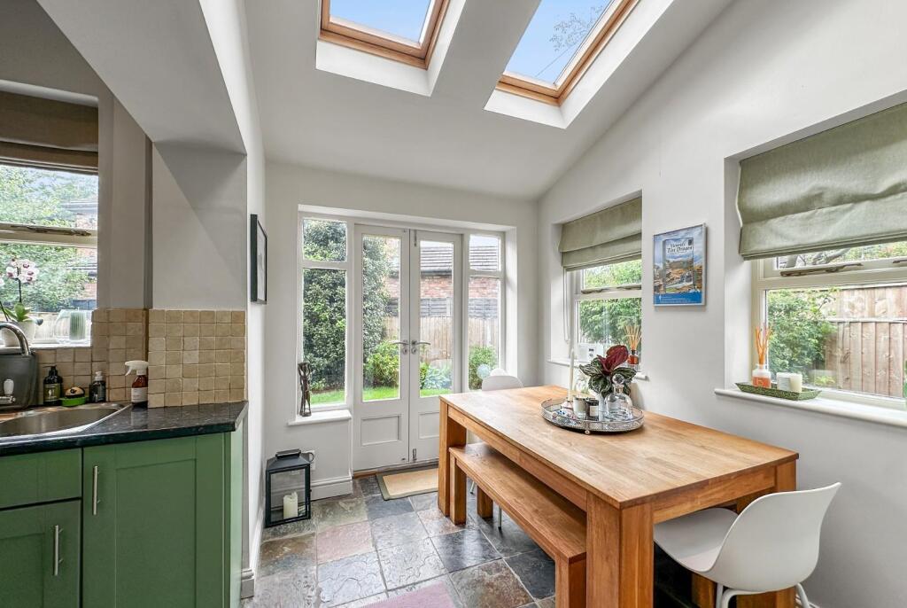 Old Heyes Road, Timperley – pohled 4