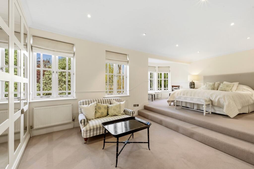 House in Weybridge - More