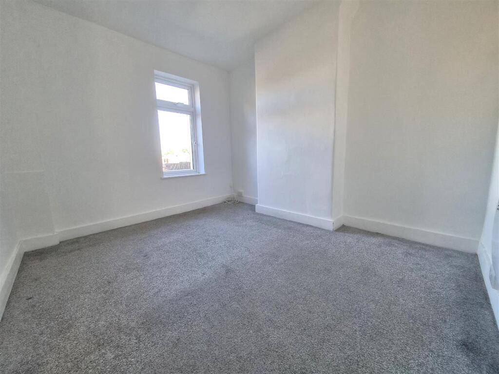 Apartment in Dartford - View 4