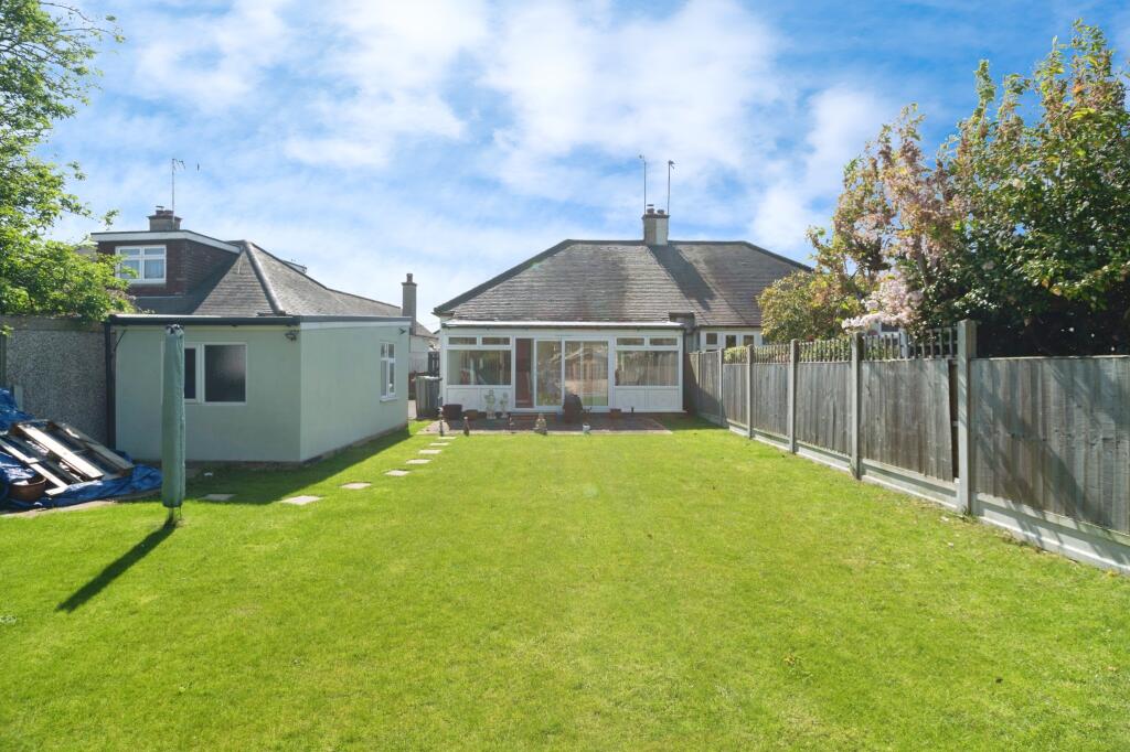 Walsingham Road, Southend-on-sea, SS2 photo 2
