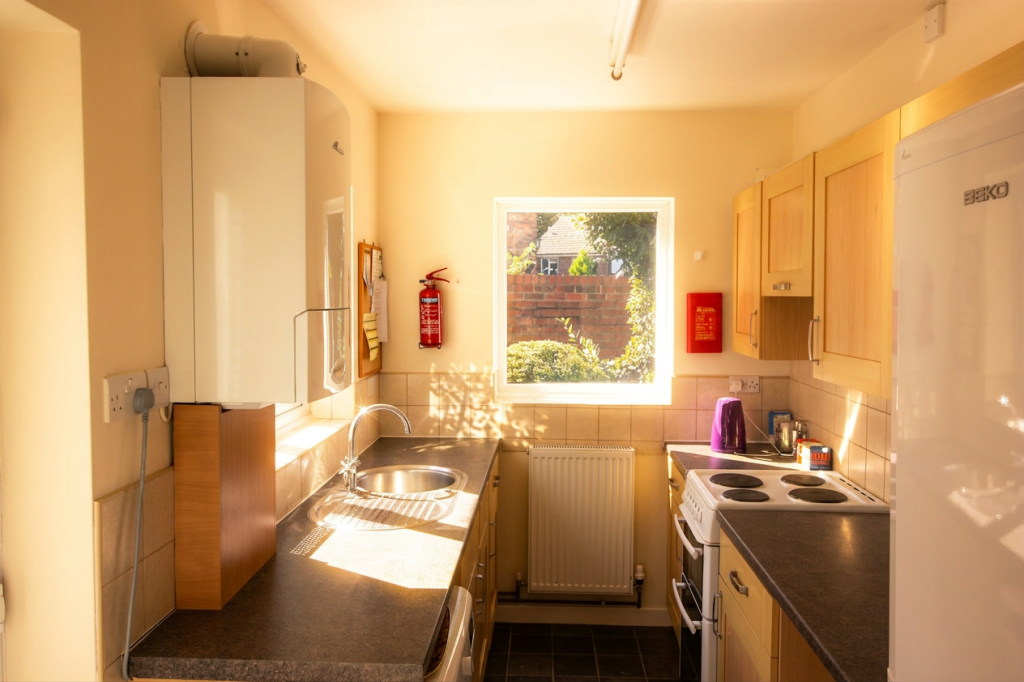 Main image of property: Midland Avenue - 4 Bed, Lenton, East Midlands, NG7