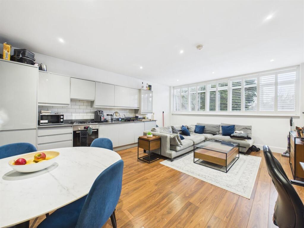 Rotary House, Breakspear Road, Ruislip – pohled 2