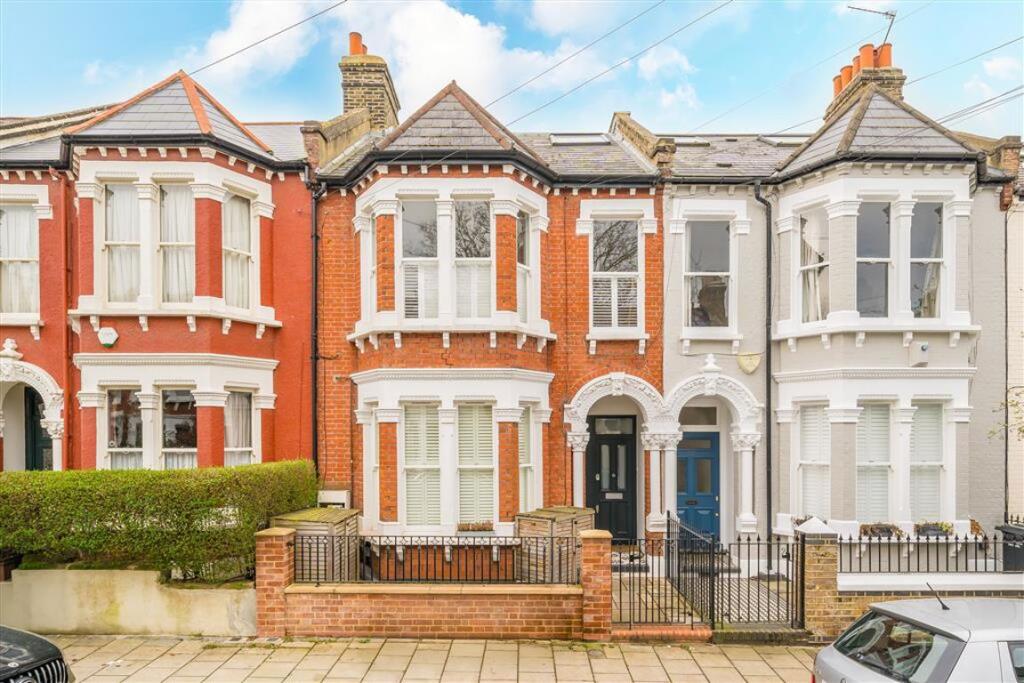 Main image of property: Shandon Road, Clapham
