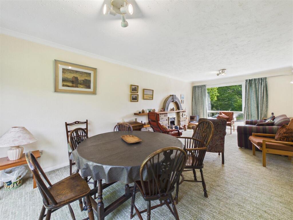 Gosforth Close, Dronfield photo 3