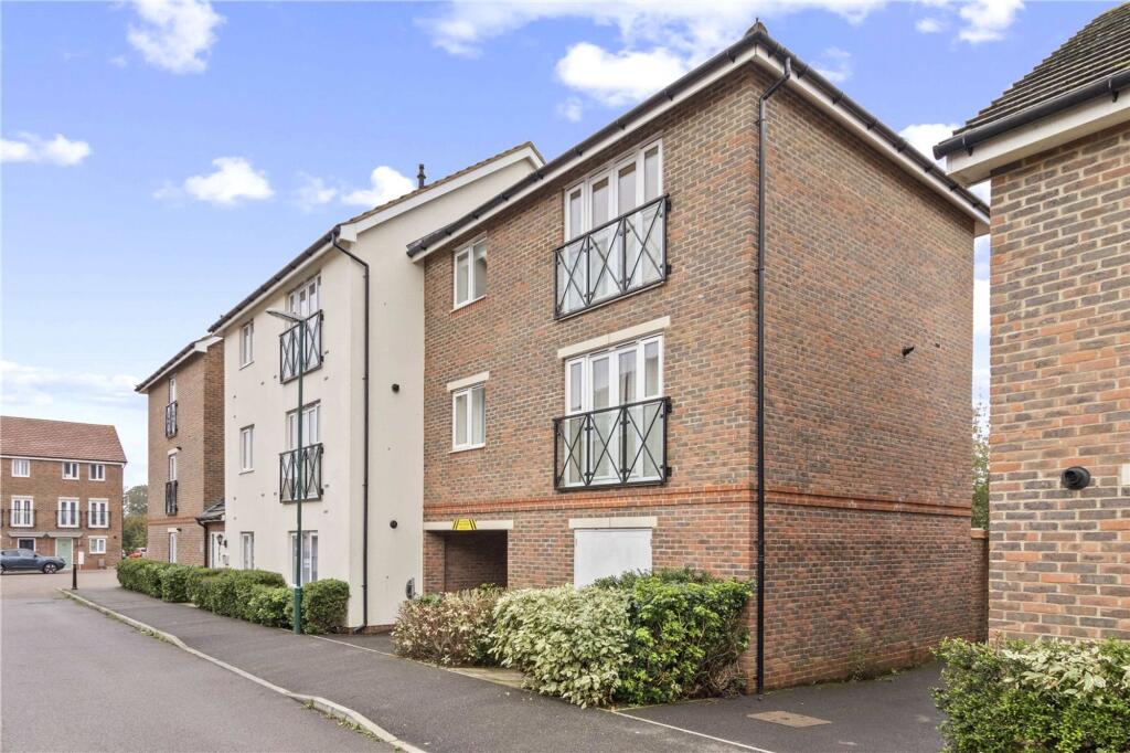 1-bed flat on Meaden Way, Felpham, PO22, £160,000