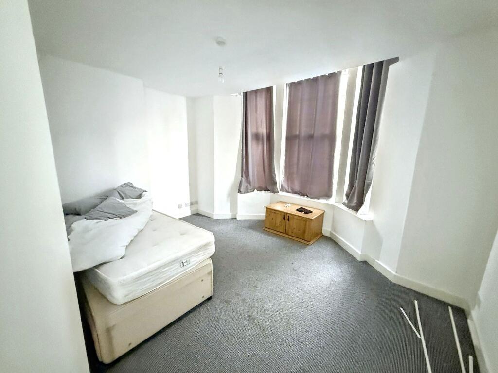 House in Stockton-on-Tees, Portrack - More