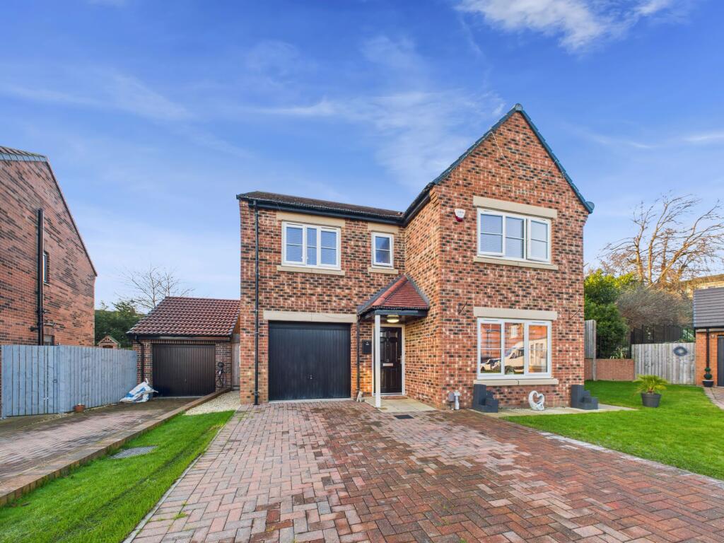 Main image of property: Highfields Manor, Washington