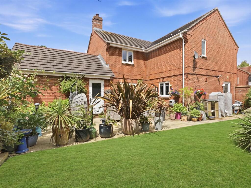House in Verwood, Ebblake - View 2