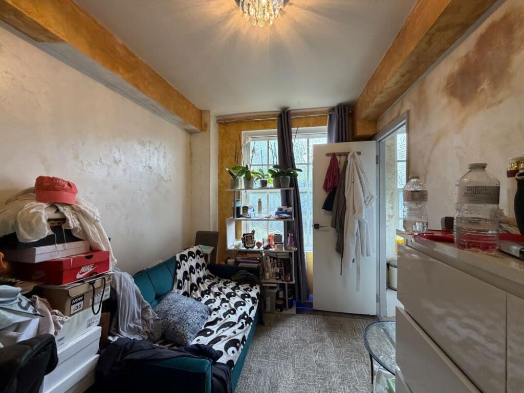 Apartment in London - View 2