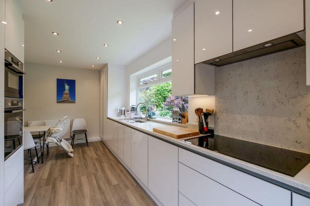 Cedar Avenue, Altrincham photo 3