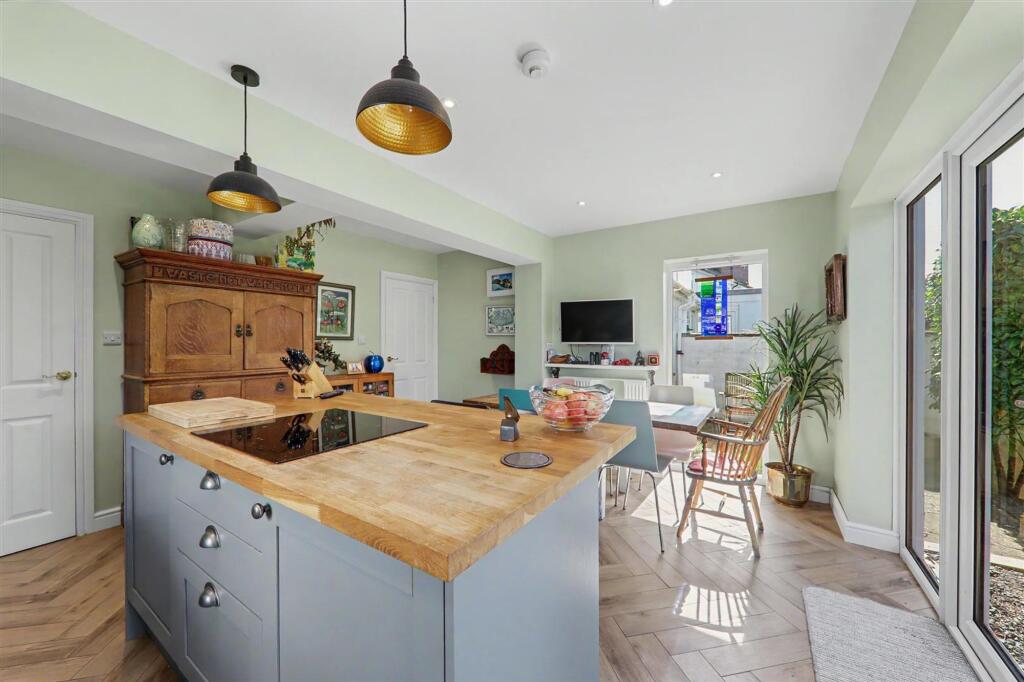 House in Brighton - View 5