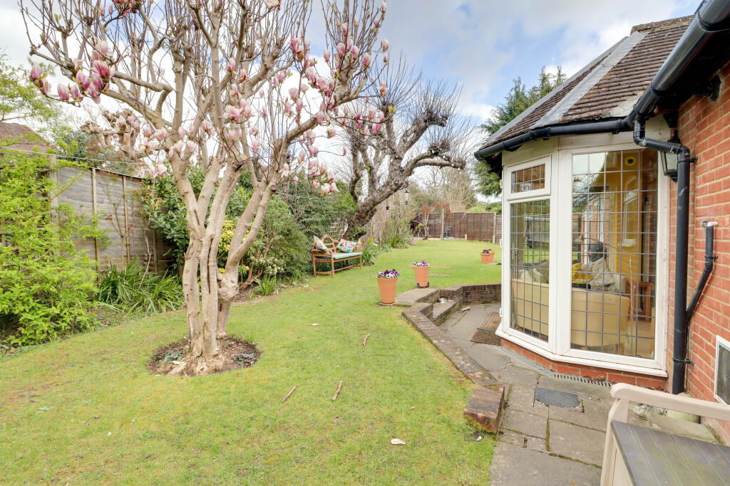 Additional image 17 of Meadow Walk, Harpenden, AL5