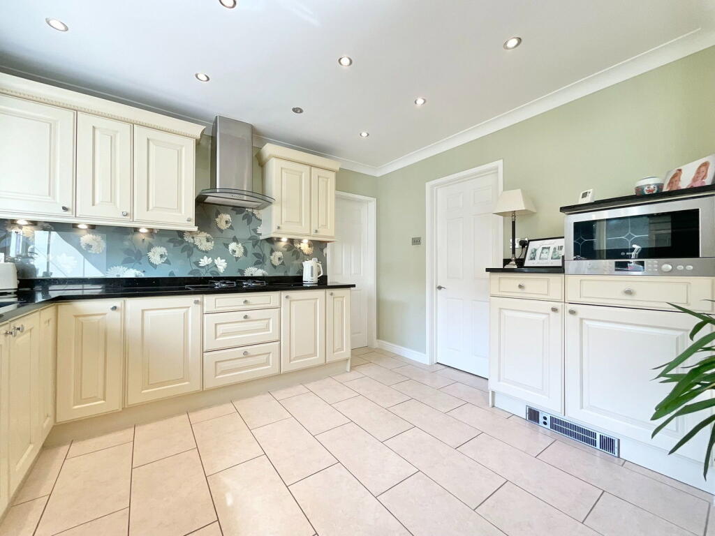 House in Sefton, Liverpool City Region - View 5