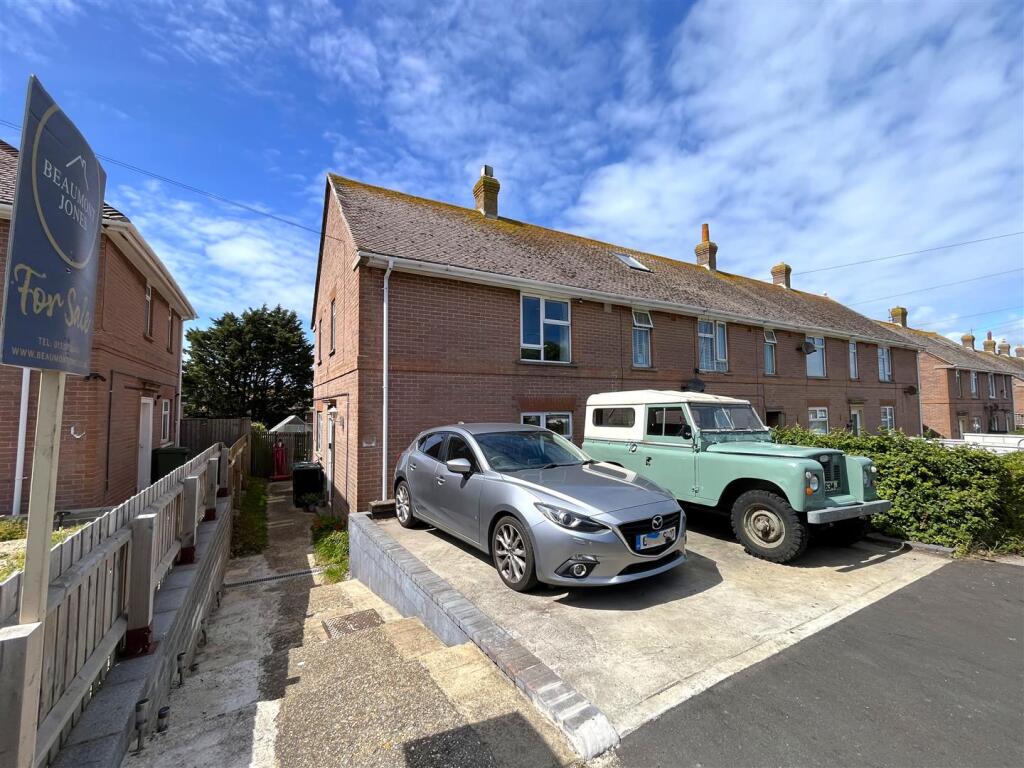 Main image of property: Dundee Road, Wyke Regis