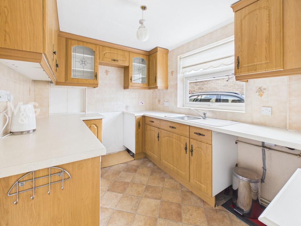 Rembrandt Way, Bury St. Edmunds, IP33 photo 2