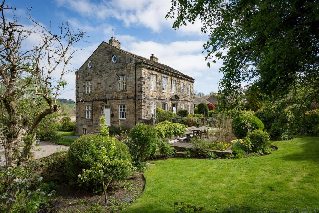 House in Leeds, Castley - View 4