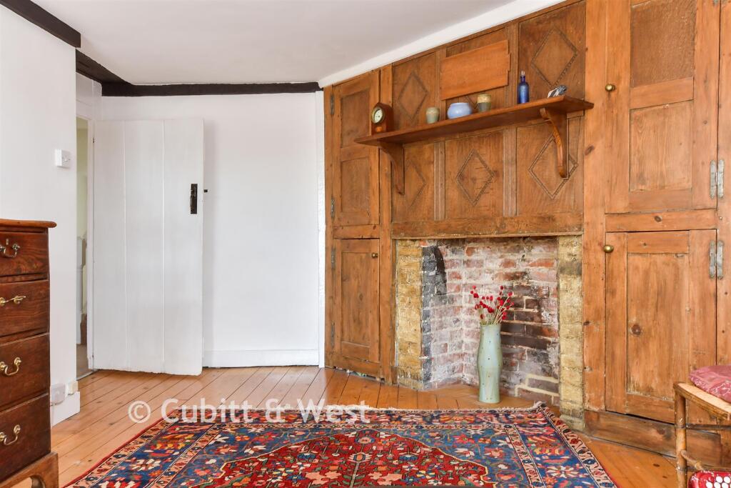 House in Lewes, Southover - More