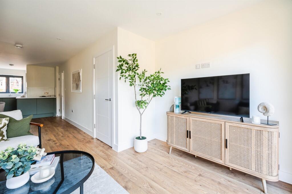 Alfriston Road, Seaford photo 4