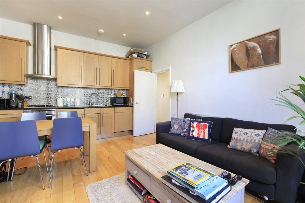 Apartment in London - View 5