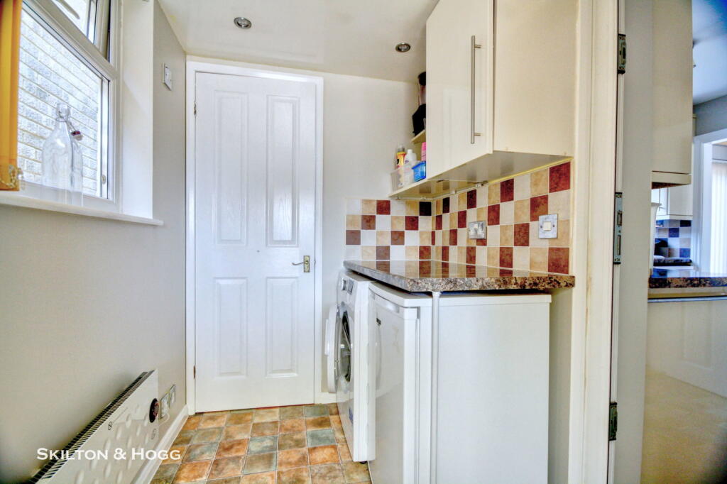 House in Daventry, West Northamptonshire - More