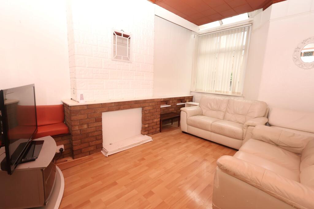 School Road, Stretford, M32 photo 4