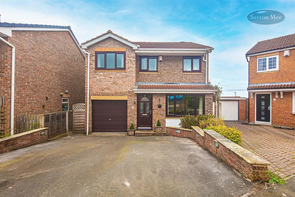 4-bed detached on Taverner Croft, High Green, Sheffield, £350,000