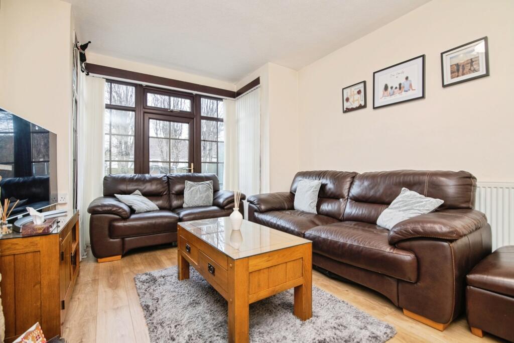 Hawthorn Croft, Oldbury, West Midlands, B68 image 4