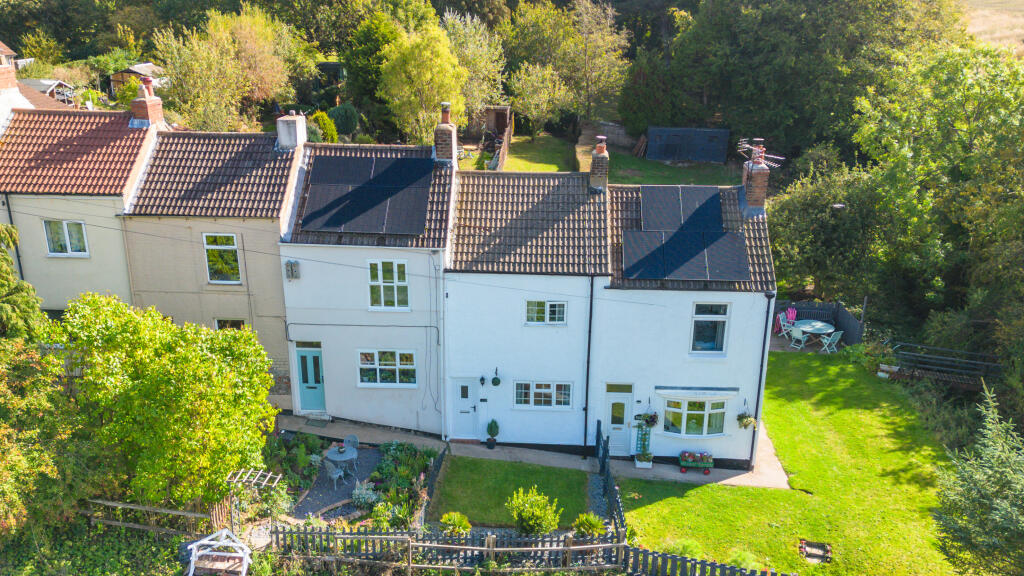 2-bed house on Jackson Street, Loftus, Saltburn-by-the-Sea, TS13, £150,000