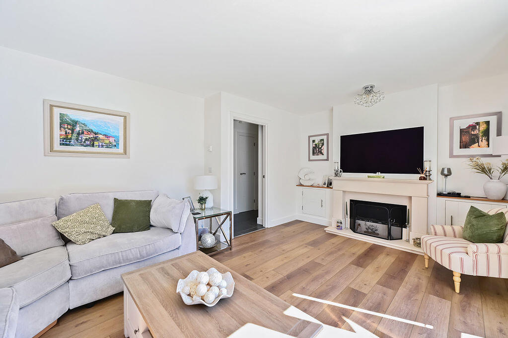 The Old Dairy Mews, Chineham - View 4