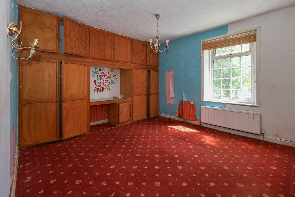 Newhey Road, Milnrow, OL16 4JF photo 4