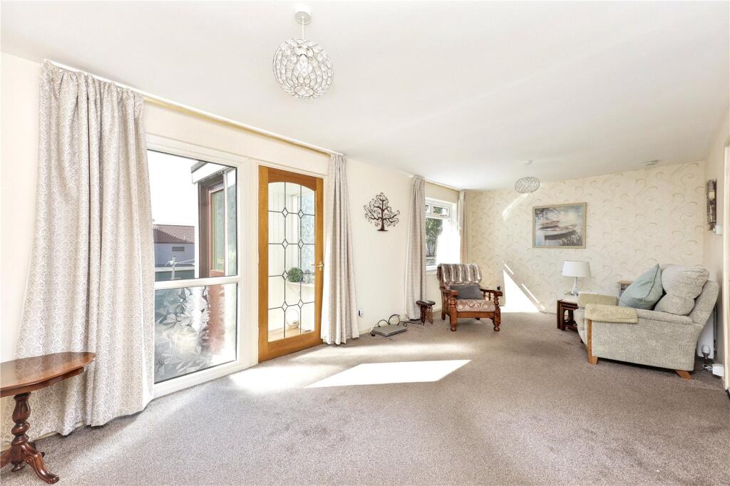 House in Glenrothes, Stenton - View 5
