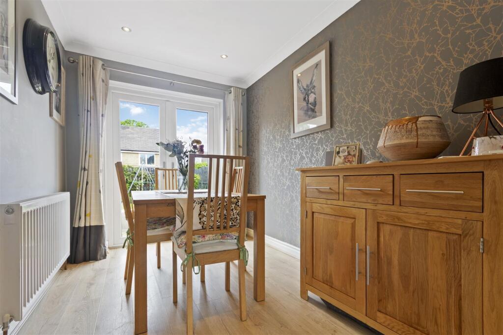 Fairfax Grove, Yeadon, Leeds photo 4