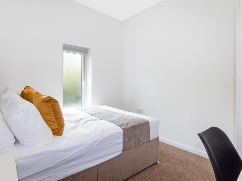 4 bedroom terraced house for rent